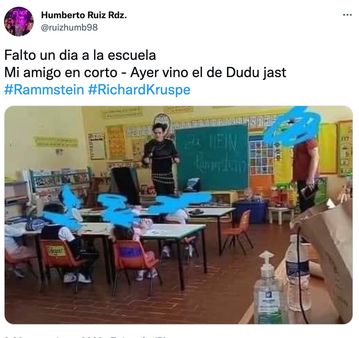 Richard Z. Kruspe dando clases de alemán