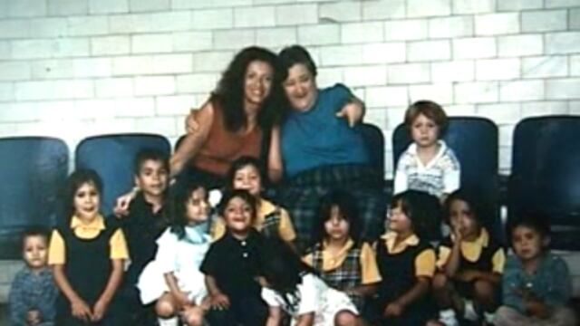 Mama Rosa y unos niños. Foto: Especial