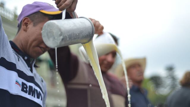 Ganaderos. Convenio con Lala y Nestlé.