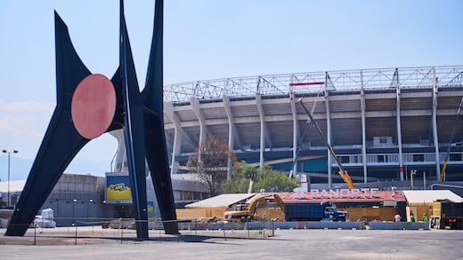 Airbnb te deja dormir en Estadio Banorte con Hugo Sánchez