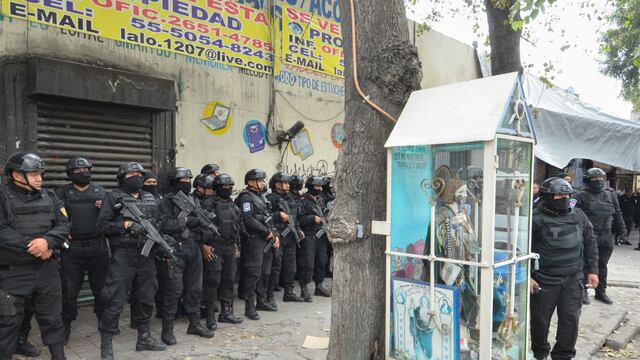 Operativo policiaco en Tepito.