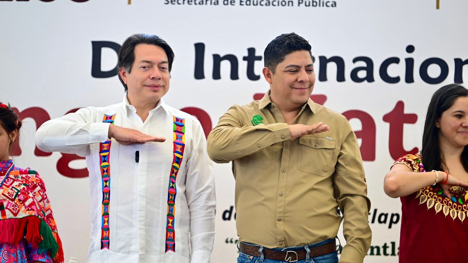 Ricardo Gallardo y Mario Delgado conmemoran el Día Internacional de la Lengua Materna