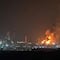 Descartan daños en viviendas tras explosión en refinería de Salina Cruz