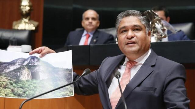 El “orgulloso” y muy orondo promotor de dicha iniciativa es el senador panista Víctor Fuentes, quien ingenuamente cree que así va a ganar puntos en la carrera por la gubernatura de Nuevo León para el 2021.