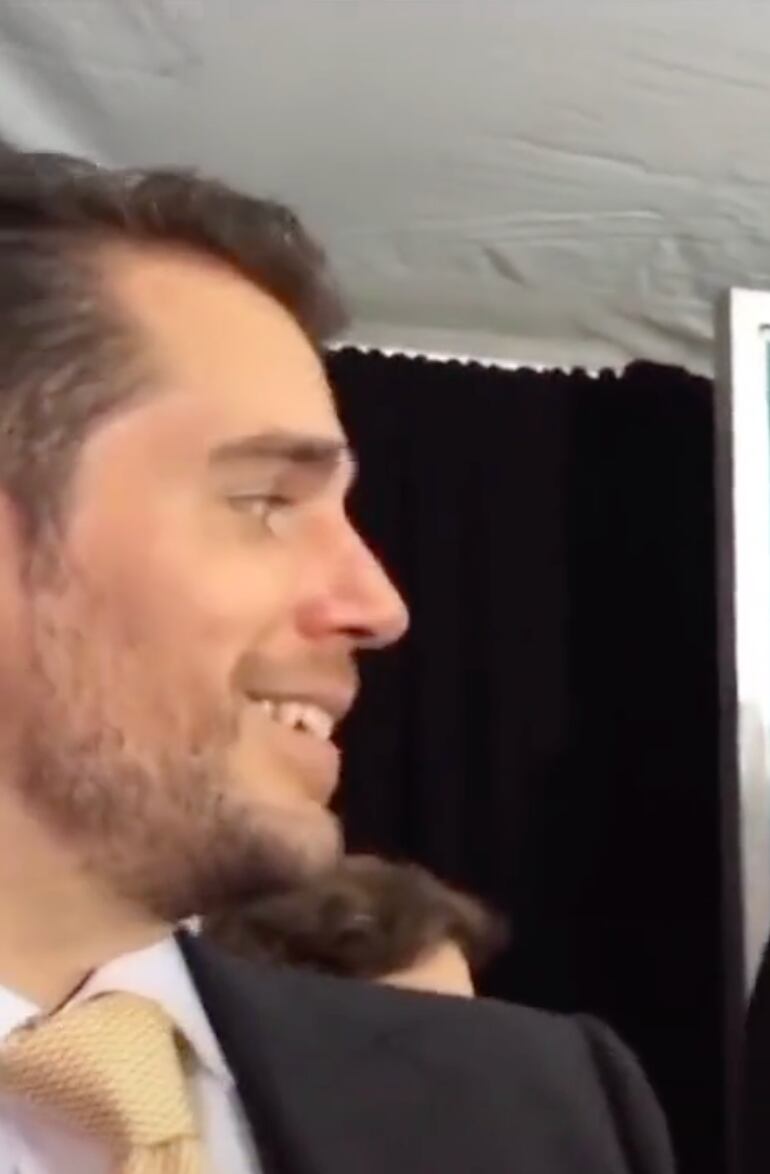 Henry Cavill ve a Shakira