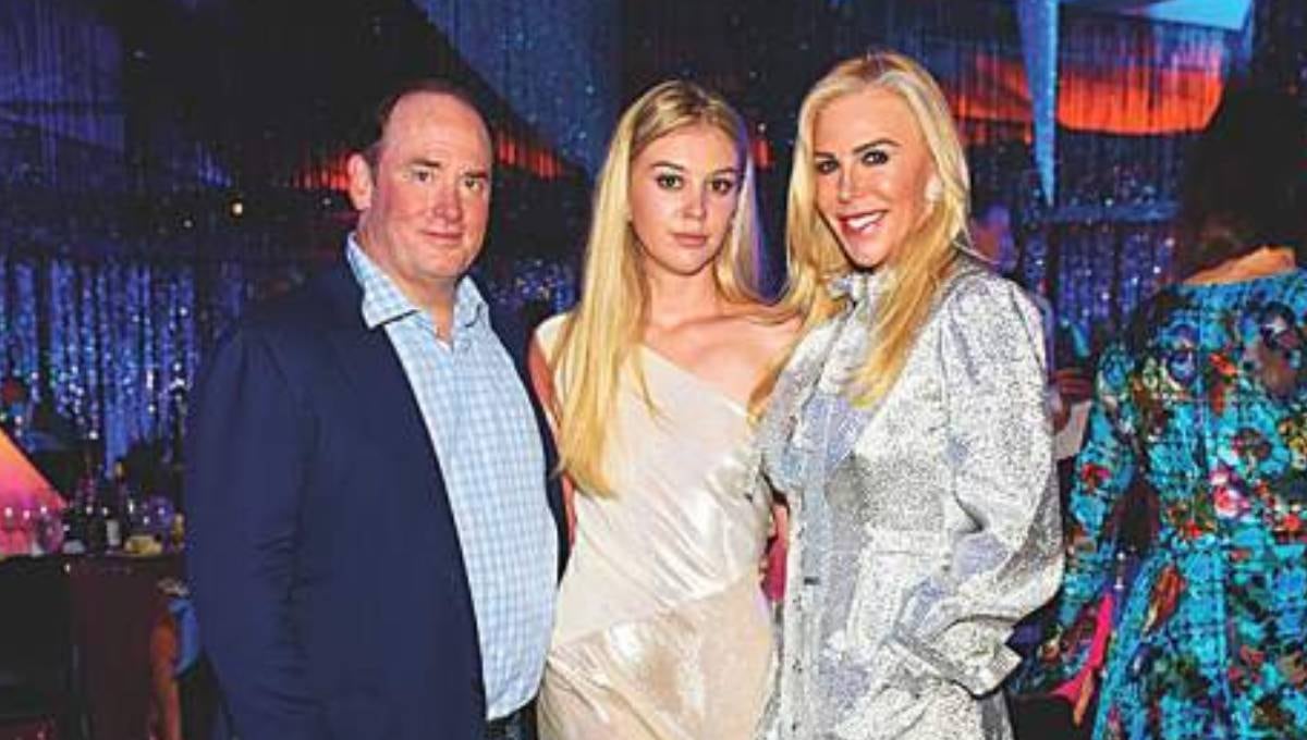 John Phelan, su esposa y su hija