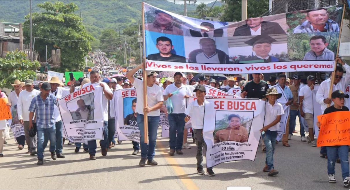 Habitantes de El Balcón protestan por 7 campesinos secuestrados