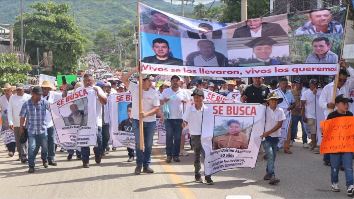 Habitantes de El Balcón protestan por 7 campesinos secuestrados; exigen que aparezcan con vida
