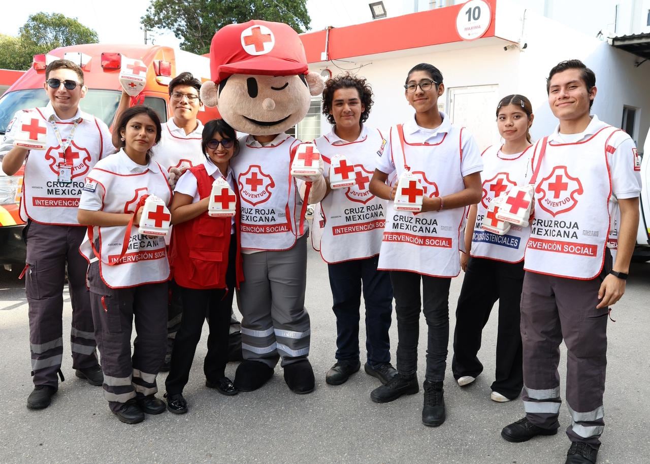 Autoridades estatales y municipales de Cancún inician Colecta Nacional 2026 de la Cruz Roja Mexicana