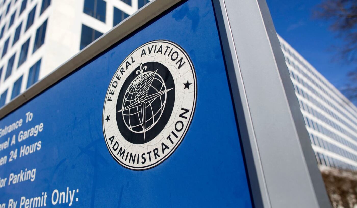 Colisión de Aviones en LaGuardia Eleva Preocupación por Seguridad Aérea de EE. UU. en Medio de 