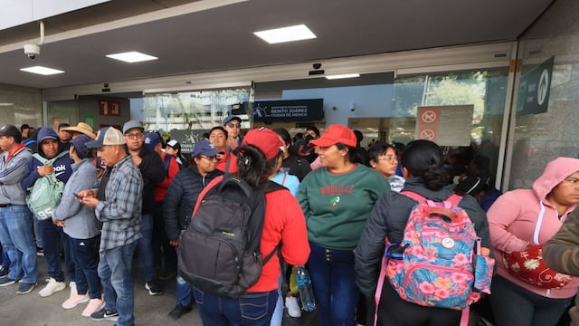Integrantes de la CNTE bloquearon los accesos del Aeropuerto Internacional de la Ciudad de México