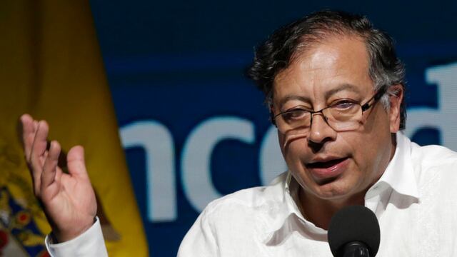 Gustavo Petro critica a Javier Milei