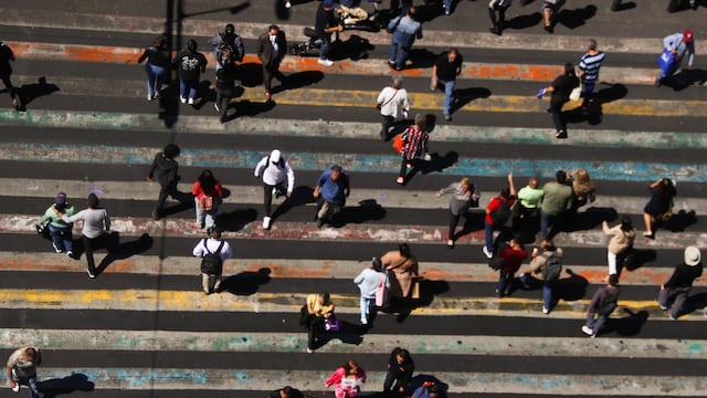 Cruce de avenida Juárez y el Eje Central Lázaro Cárdenas, en el Centro Histórico de la Capital