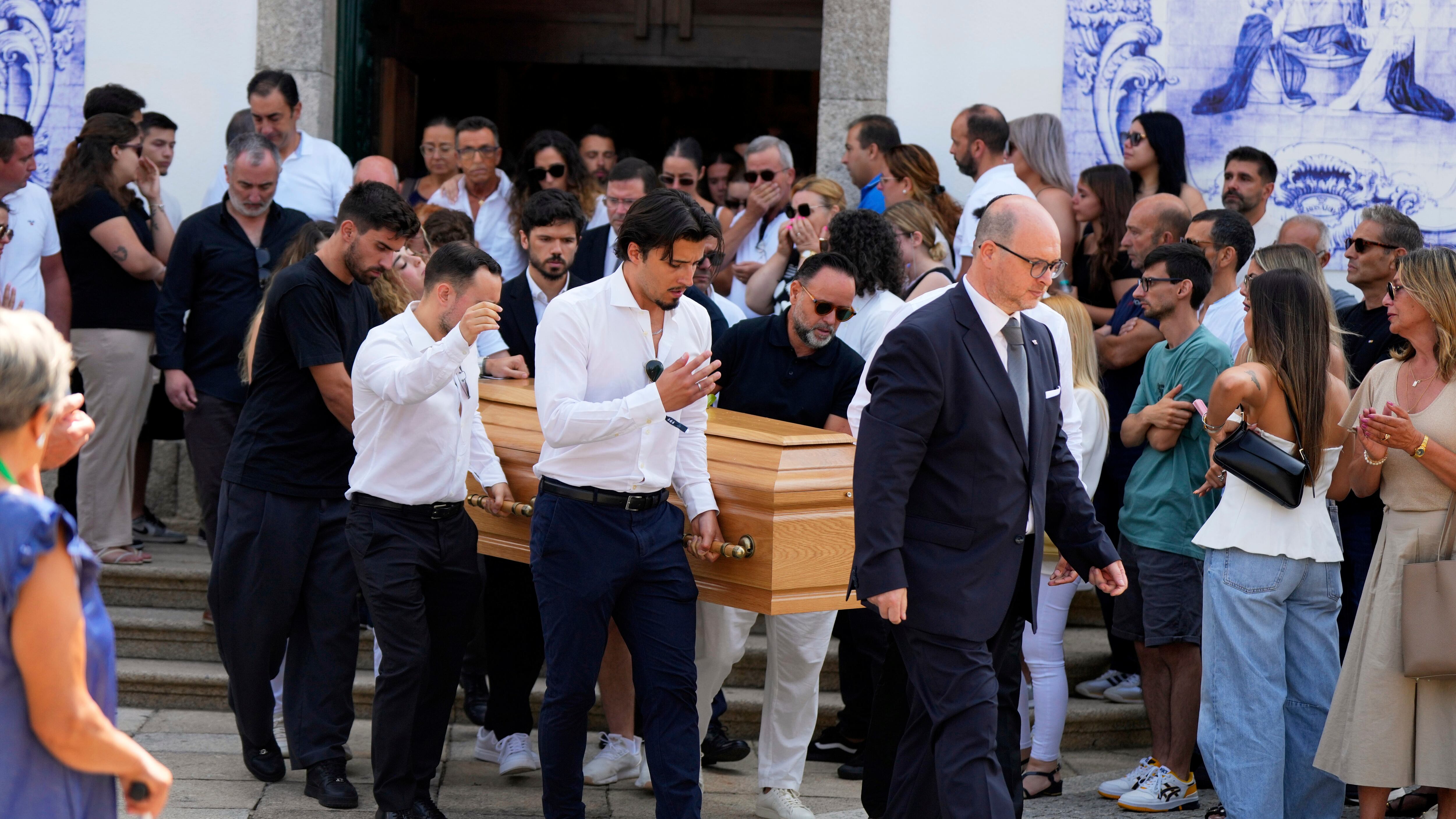 Amistad incondicional: Jugó el Mundial de Clubes 2025 y luego viajó cientos de kilómetros para llegar al funeral de Diogo Jota