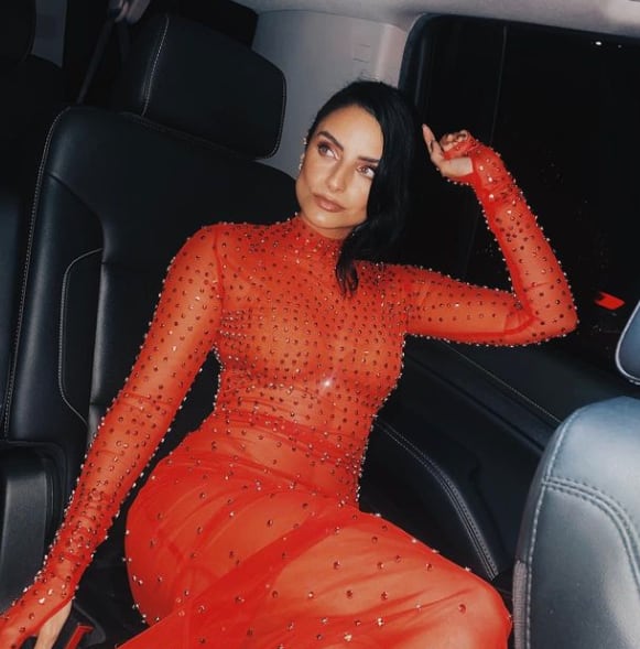 Aislinn Derbez lució un vestido de Iann Dey en los Green Carpet Awards