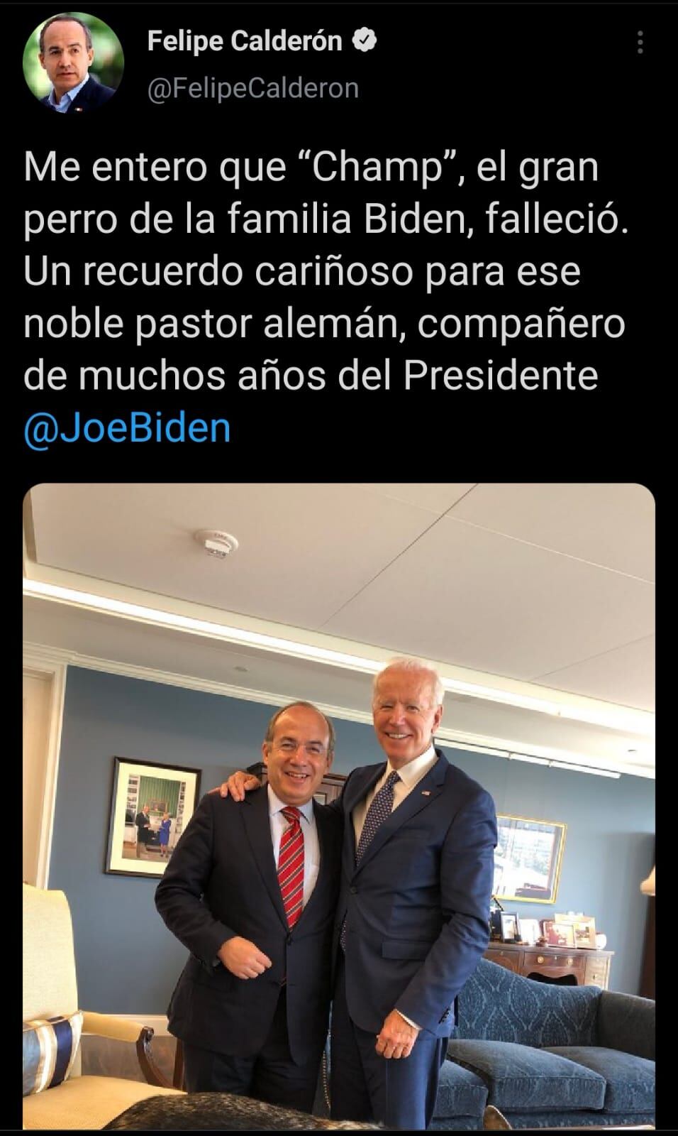 Felipe Calderón con Joe Biden y su perro