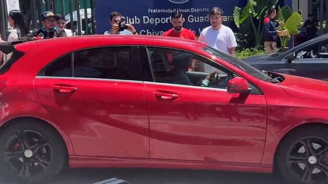 Yael Padilla, canterano del Club Chivas, llegó al entrenamiento del equipo en un coche de casi 1 millón de pesos.