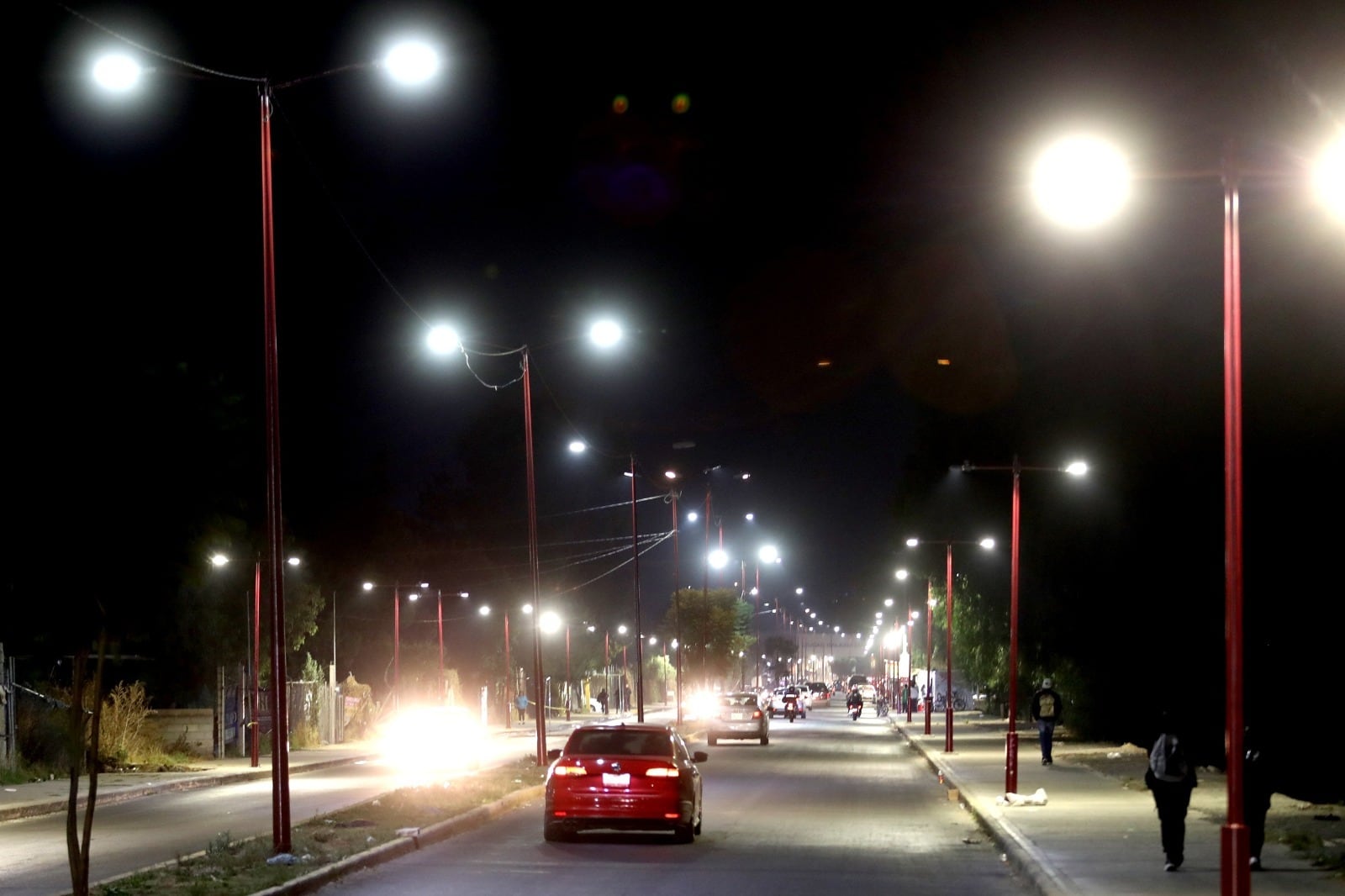 Senderos Seguros transforma espacios públicos con iluminación y murales