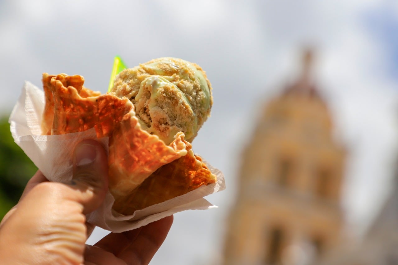 Muestra cultural "Puebla en Los Pinos"