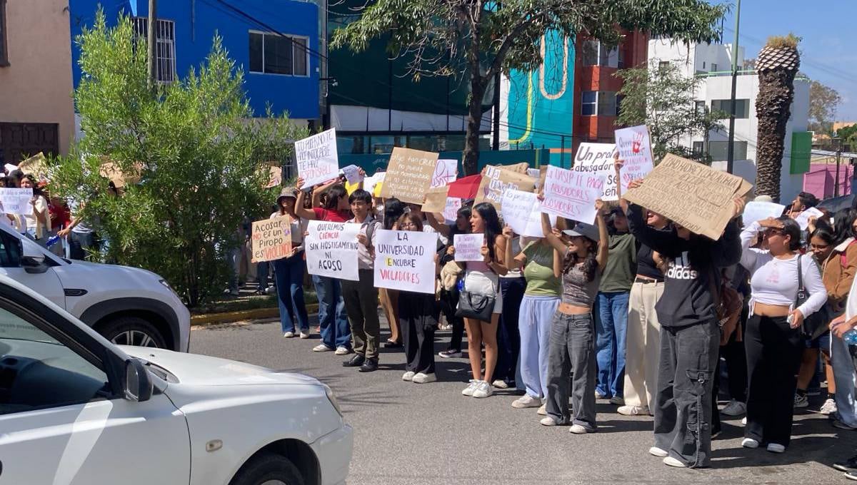 Manifestación en la Universidad Autónoma de San Luis Potosí