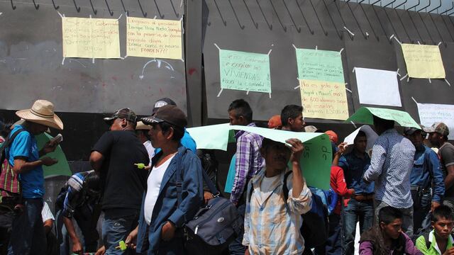 Damnificados por tormentas Ingrid y Manuel se manifiestan en Chilpancingo