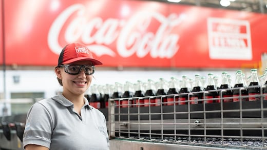 FEMSA supera 33 mil puntos de venta y crece 7.6% en 2025