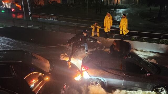¿Qué pasó en Naucalpan? Carros quedaron bajo el agua