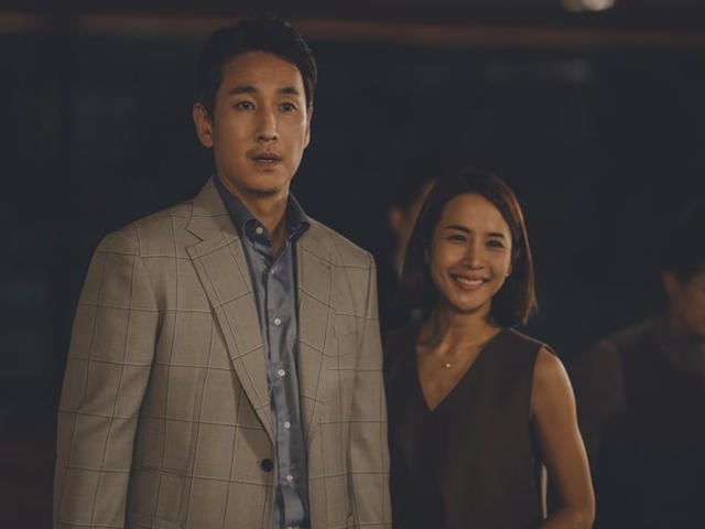 Lee Sun-Kyun y Cho Yeo-jeong en la película Parásitos