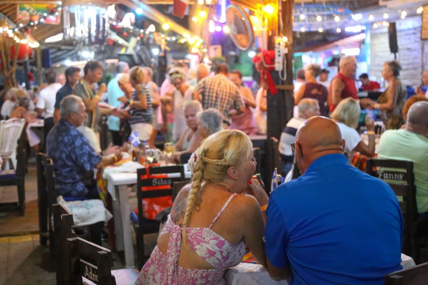 Turistas extranjeros en Acapulco