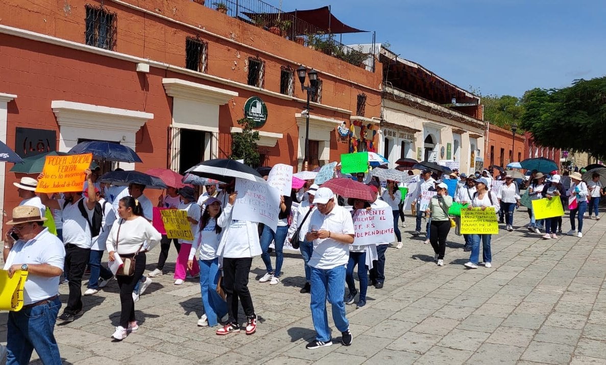 Marcha del Poder Judicial en Oaxaca