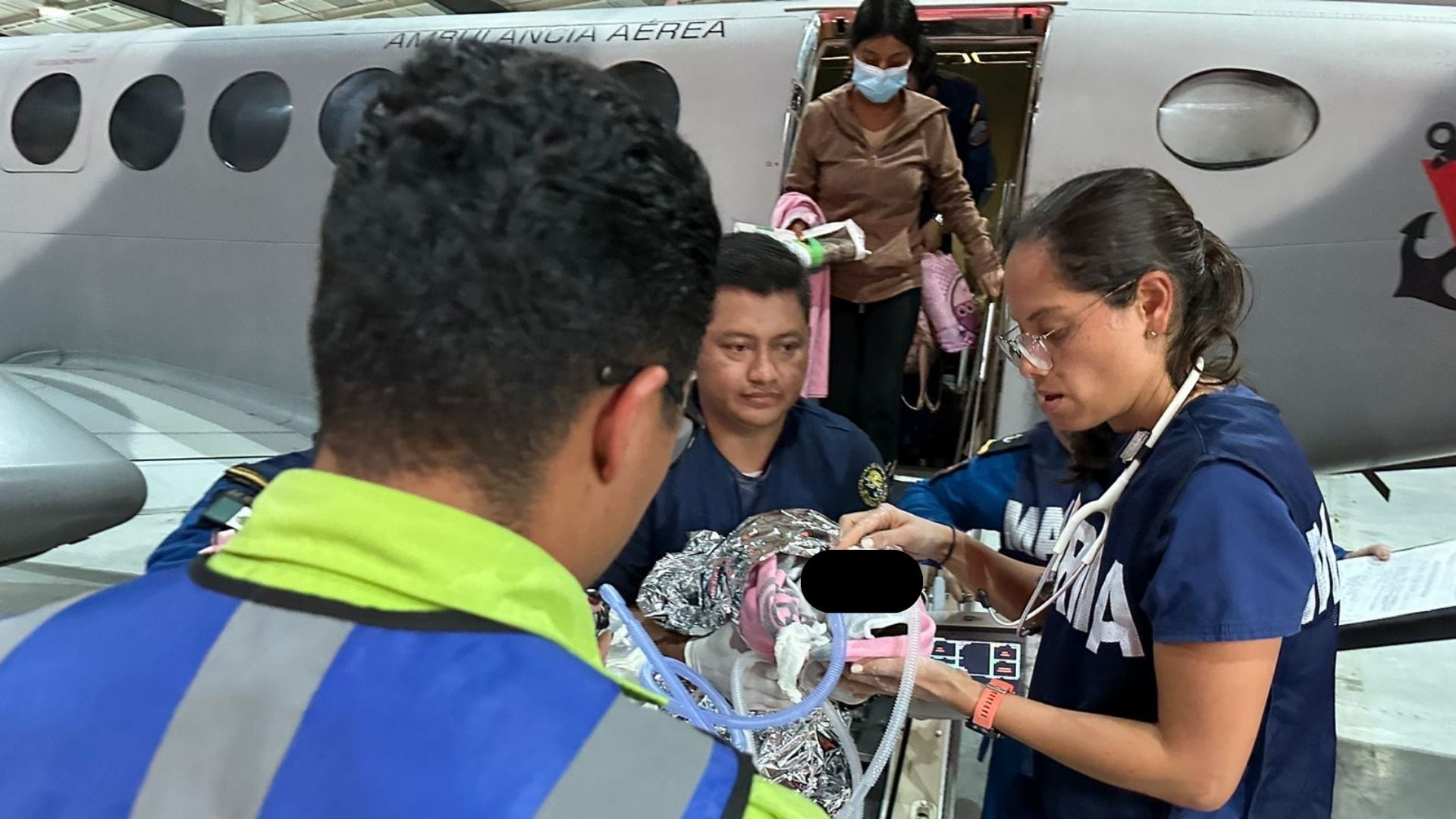 Trasladan a bebés de Acapulco a otros estados