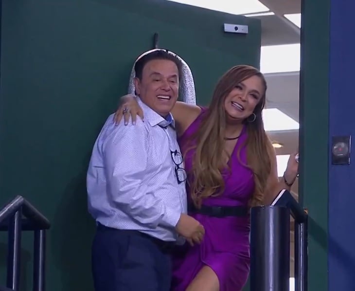 Reencuentro de Mario Bezares y Brenda Bezares en La Casa de los Famosos 2024 por su aniversario.