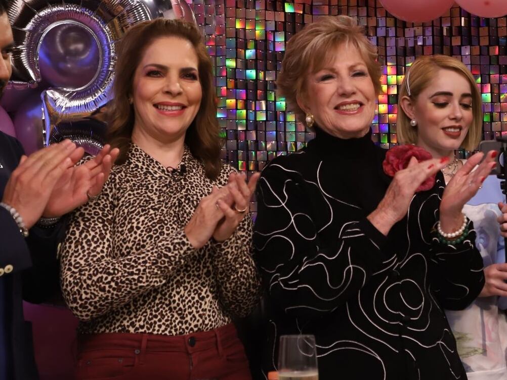 Ana María Alvarado en el festejo de Maxine Woodside con sus 33 años al aire.