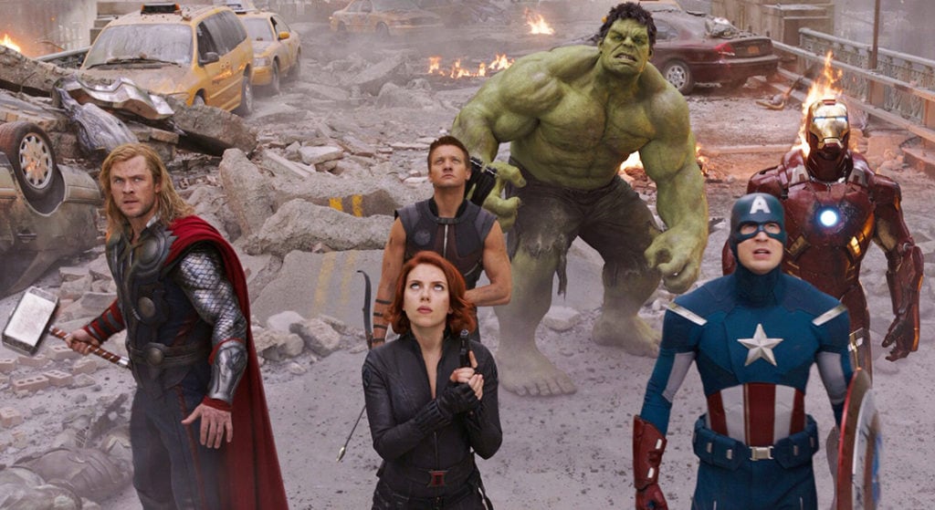 Un actor Marvel llega a una boda como invitado sorpresa