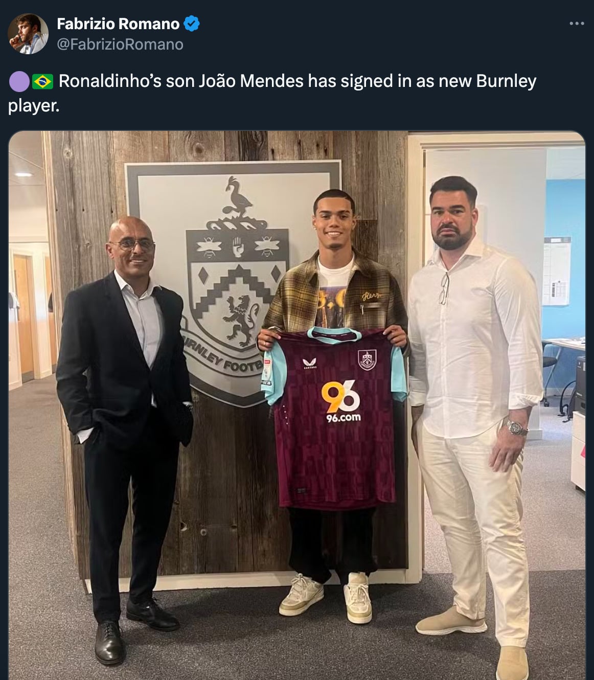 Joao Mendez, hijo de Ronaldinho, jugará en el Burnley