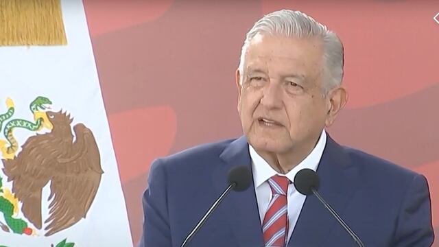 AMLO durante el aniversario de la 'Batalla de Puebla'
