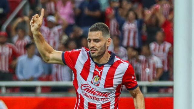 Pollo Briseño con el Club Chivas