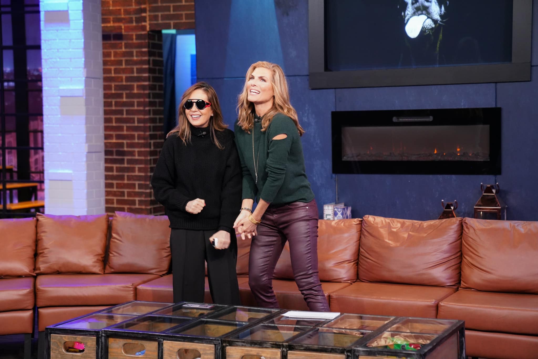 Yolanda Andrade y Montserrat Oliver.