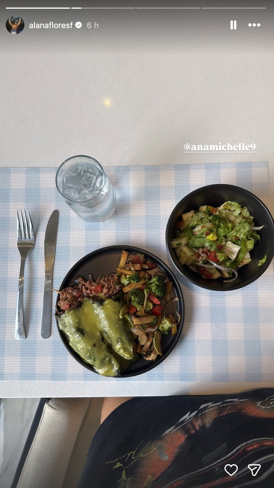 Alana Flores reaparece en redes sociales tras chocar su auto en transmisión en vivo