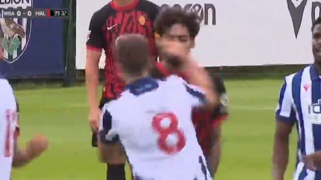 Jugadores se agarran a golpes en pleno partido de pretemporada