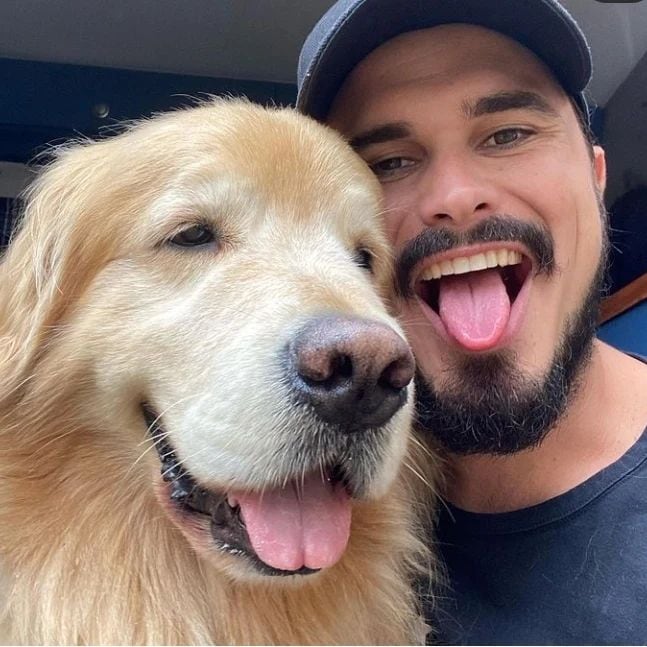 Jesse Koz y su perrito Shurastey