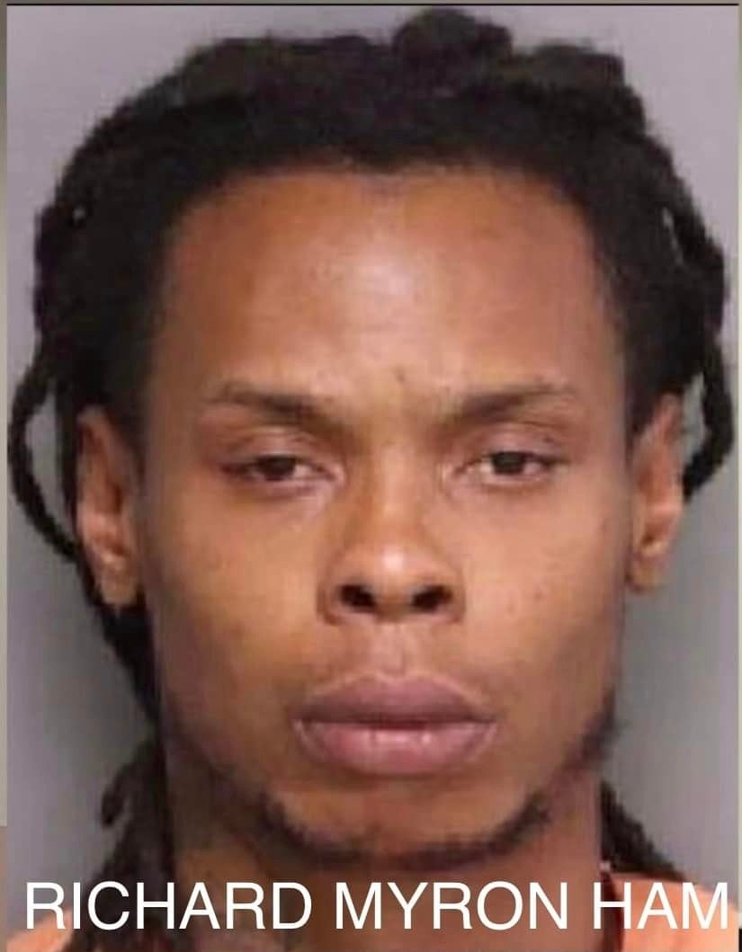 Hombre quema al hijo de su novia en Florida, Estados Unidos