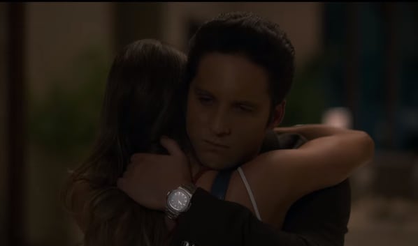 Luis Miguel abrazando a Michelle Salas.