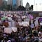Día Internacional de la Mujer 2023: Miles de mujeres se unieron contra la violencia en CDMX; infancias, amigas, víctimas y sobrevivientes