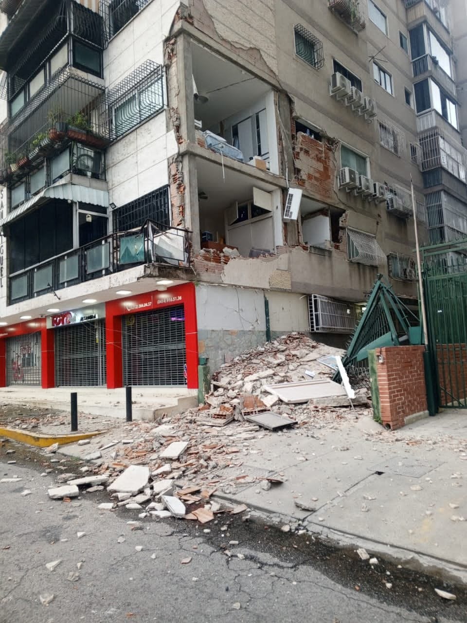 imágenes tras el terremoto de 7.1 en Venezuela