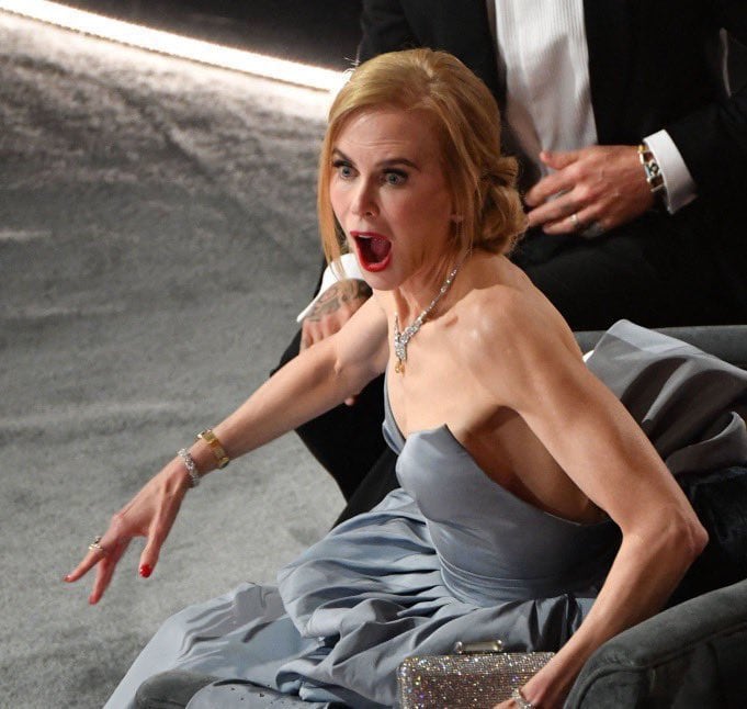 Meme sobre Nicole Kidman en los Oscar 2022
