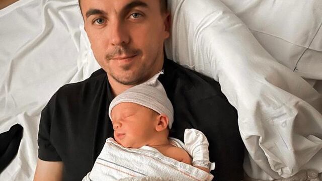 Frankie Muniz y su primer hijo