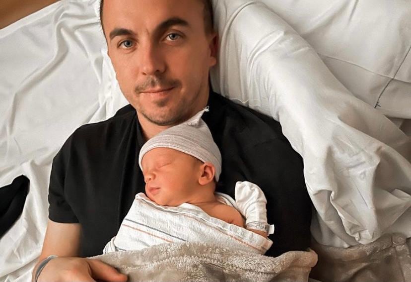 Frankie Muniz y su primer hijo