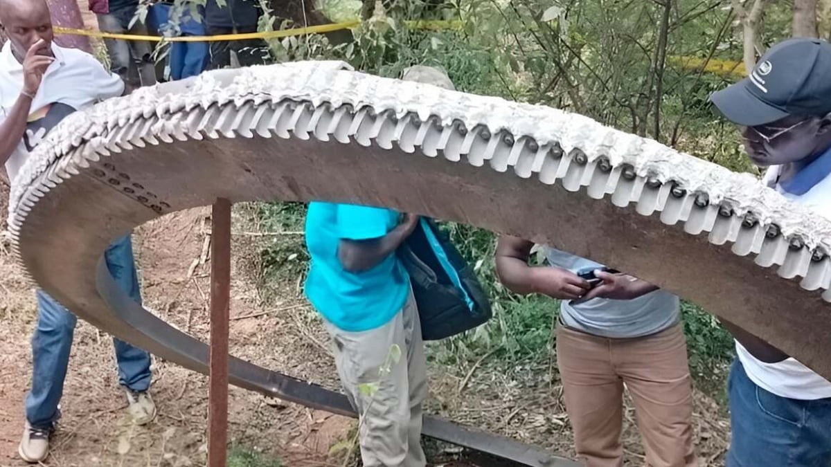 Cae fragmento de cohete espacial en Kenia; pesa media tonelada