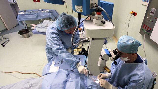 IMSS busca atender cirugías en fin de semana